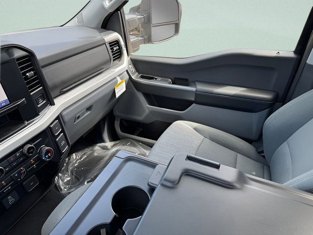 2025 Ford F-550SD XLT DRW