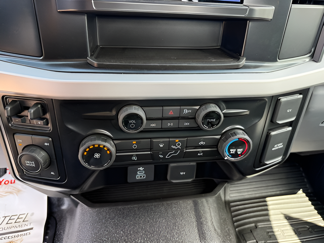 2025 Ford F-450SD XL Flatbed DRW