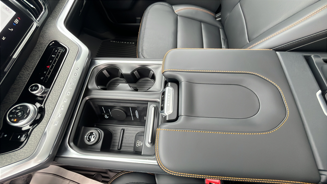 2027 Ford Expedition Tremor