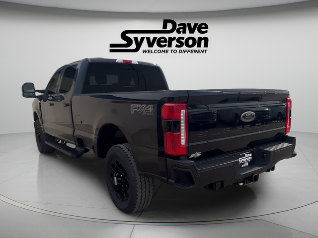 2026 Ford F-350SD F-350® Lariat®