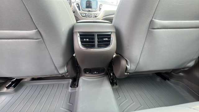 2017 Chevrolet Malibu LT 1LT