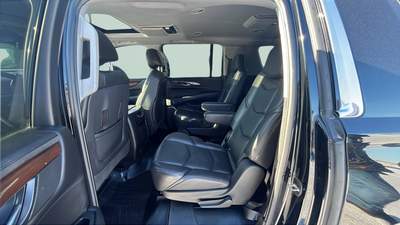 2018 Cadillac Escalade ESV Luxury