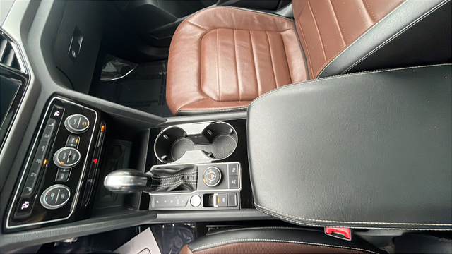 2022 Volkswagen Atlas 3.6L V6 SEL Premium R-Line