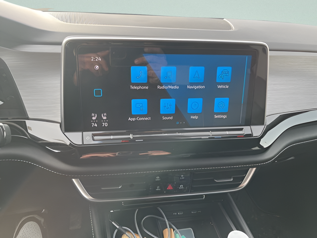 2024 Volkswagen Atlas Cross Sport 2.0T SE w/Technology