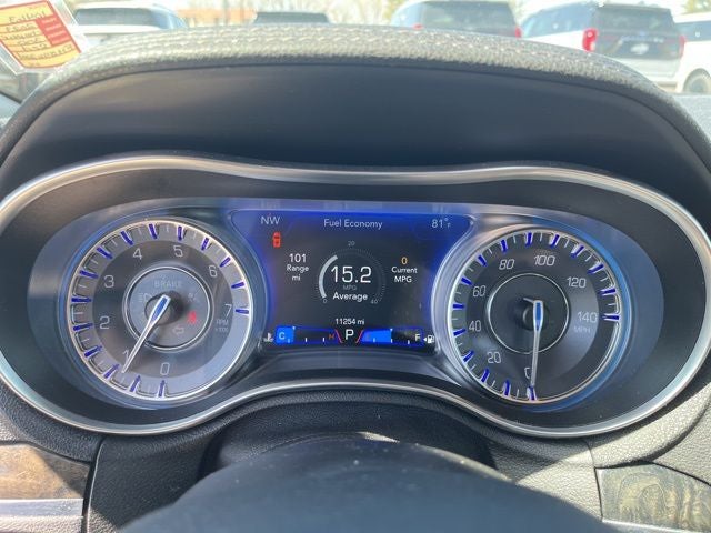 2023 Chrysler 300 Touring L