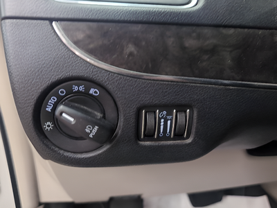 2012 Chrysler Town & Country Touring