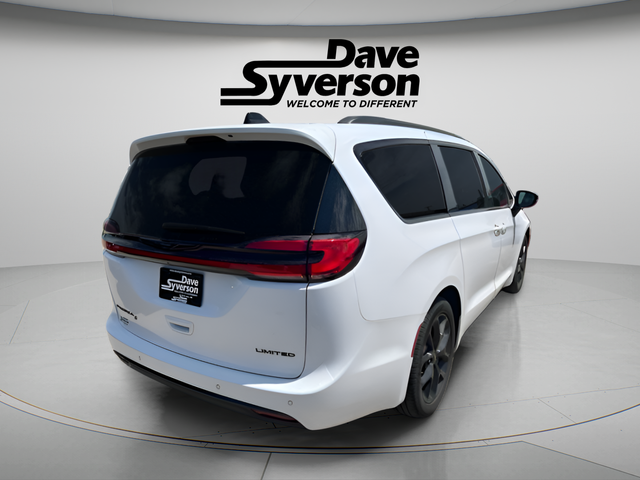 2025 Chrysler Pacifica Limited