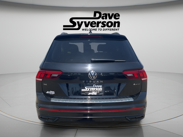 2022 Volkswagen Tiguan 2.0T SE R-Line Black