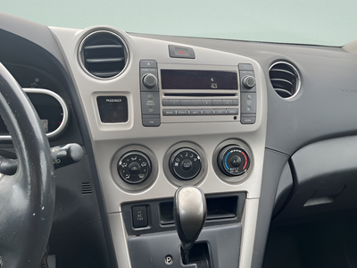 2009 Pontiac Vibe Base