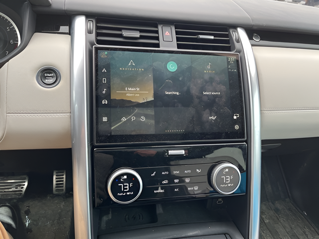 2023 Land Rover Discovery Metropolitan Edition