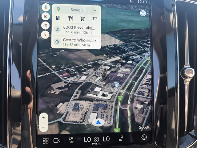 2023 Volvo XC60 B5 Plus Dark Theme