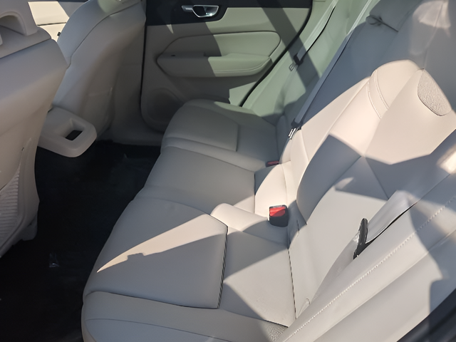 2023 Volvo XC60 B5 Plus Dark Theme